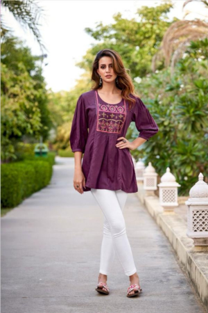 Daily wear Short Kurti In Rayon Fabric