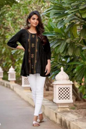 Daily wear Short Kurti In Rayon Fabric