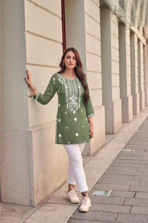 Daily wear Short Kurti In Rayon Fabric
