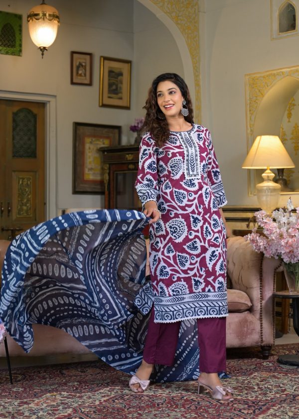 ikkat Print Kurta Set With Dupatta With Patch Work and Intricate Lace Work - Image 4