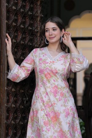 Pure Cotton Kurta Set with Beautiful Print And Pakistani Sleeves with Lace Work.