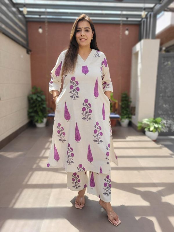 Stylish Co-Ord Set with Anchoring Neck & Pockets