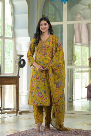 Pure Cotton Kurta Set in Printed Pattern