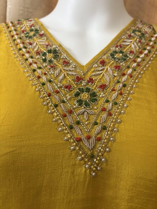 Pure Dola Silk Kurti Pant with Heavy Dupatta - Image 4