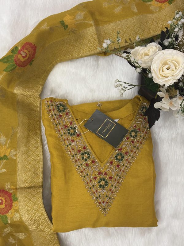 Pure Dola Silk Kurti Pant with Heavy Dupatta - Image 3
