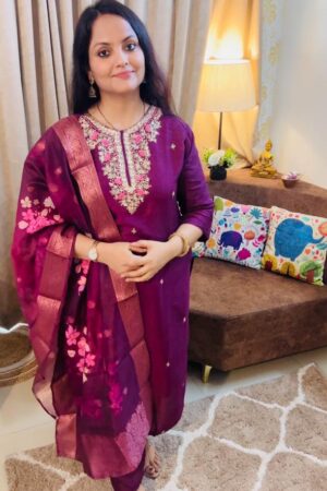 Pure Dola Silk Nazmi Kurta Set with Handwork